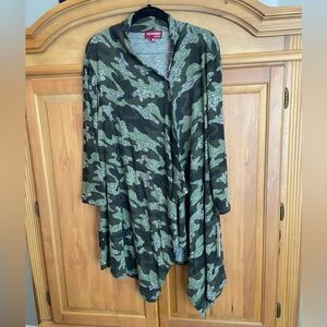 Downing Studio Camouflage Patterned Apparel